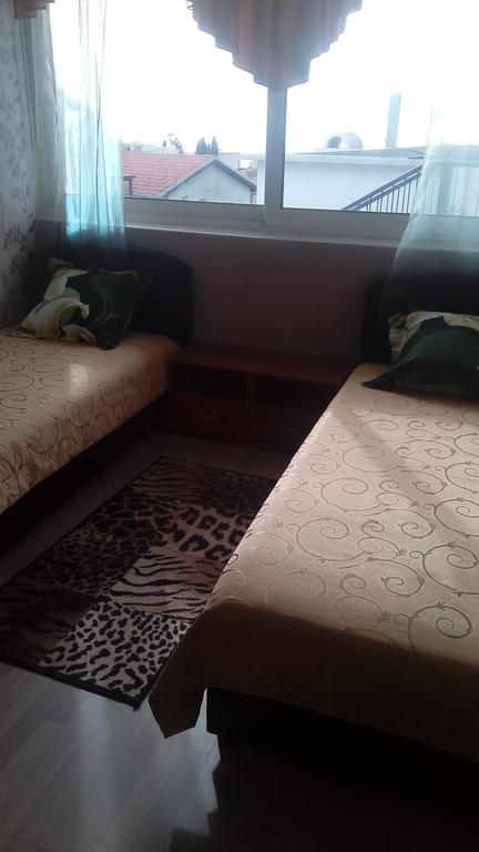 Apartments Dubrava 106 Добра вода Стая снимка