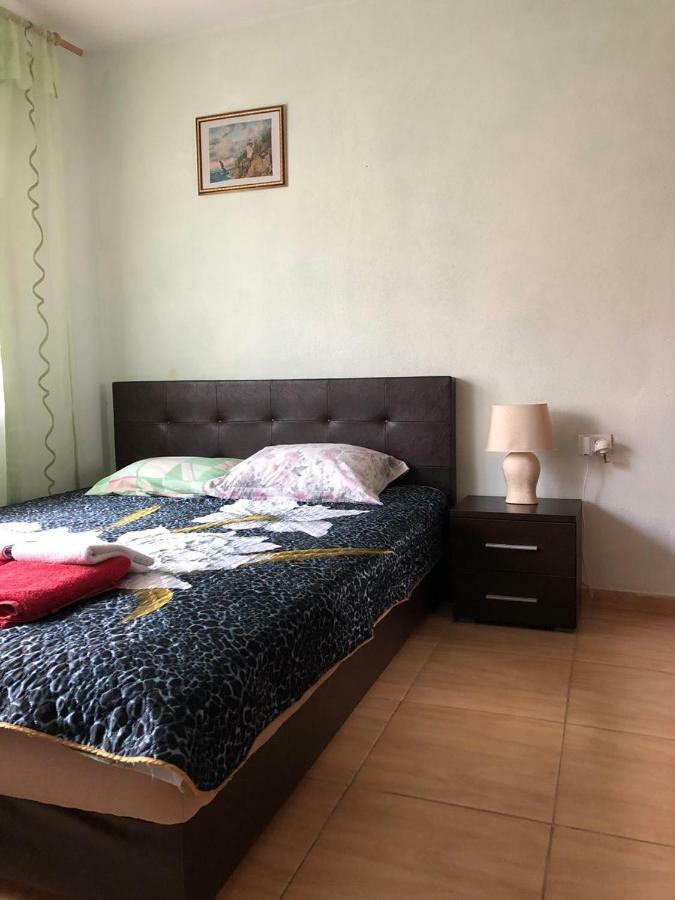 Apartments Dubrava 106 Добра вода Екстериор снимка