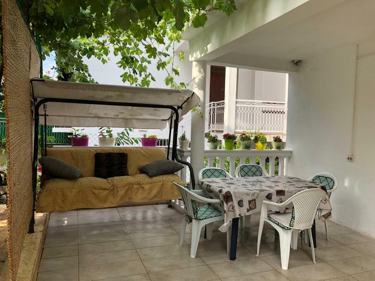 Apartments Dubrava 106 Добра вода Екстериор снимка